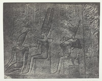 Karnak Sarayı, Granit Kutsal Alanının Dış Heykelleri, Thebes, 184951, 1852 basılmış. by Maxime Du Camp