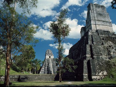 Tikal tapınağı II veya maskelerin tapınağı, 7. ila 8. yüzyıl by Mayan