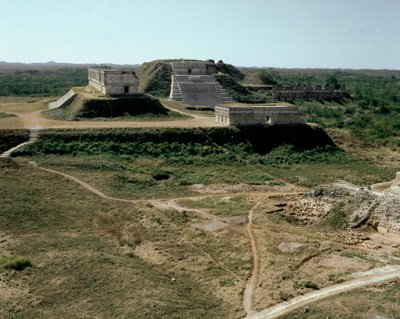 Valilik sarayından bir görünüm, 9.-10. yy. by Mayan