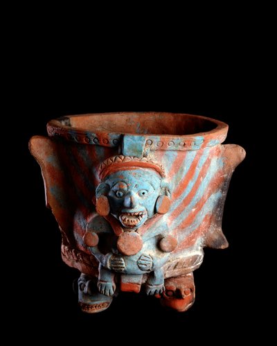 Kolomb öncesi sanat, Maya uygarlığı, klasik sonrası dönem: bir kafa ile süslenmiş kil tütsü ile tripod vazo. Nebaj, Kiş, Guatemala Sun