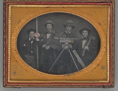 Sörveyörlerin İsimsiz Grup Portresi, 1855. by McDonell and Co.