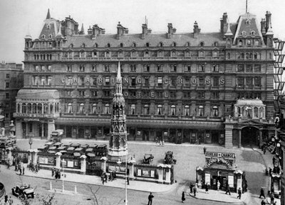 Charing Cross tren istasyonu, Londra, 1926-1927. by McLeish