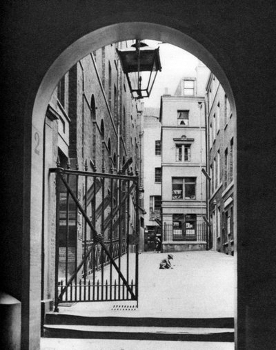 Tapınağın Gönye Mahkemesi, Londra, 1926-1927. by McLeish