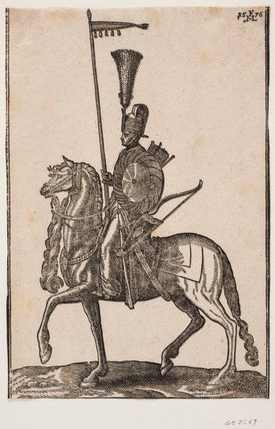 Hazır asker, profil sola; flama ile mızrak, yanında yay, dairesel kalkan, titreme; tüy çalı ile başlık by Melchior Lorck