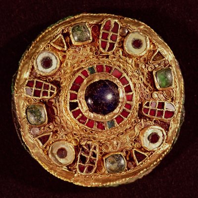 Yuvarlak broş (altın ve emaye işi emaye) by Merovingian