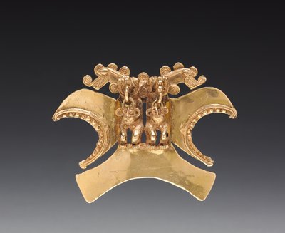 Çift Kuş Başlı Figürlü Kolye, c. 1000-1500 (döküm ve dövülmüş altın) by Mesoamerican Mesoamerican