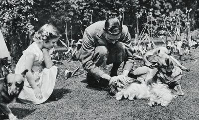 Kral George VI ve Prenses Margaret Rose, 1937. by Michael Chance