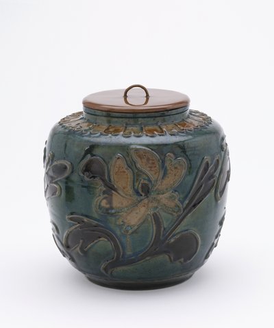 Lake kapaklı polikrom kavanoz (seramik ve lake ahşap) by Ming Dynasty Chinese School