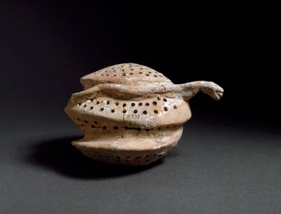 Sanat egeen: petek ve yılan şeklinde seramik vazo. Cnossos