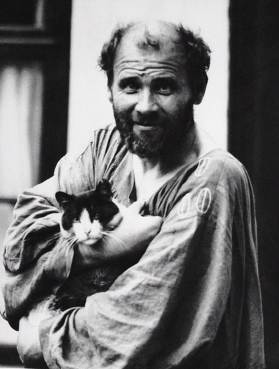 Gustav Klimt, kedili, 1911. by Moritz Nähr