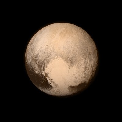 Yeni Ufuklar uzay aracından görüldüğü haliyle Plüton, 2015. by NASA Images