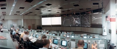 Görev Kontrol Merkezindeki Görev Operasyonları Kontrol Odası, Houston, Teksas, ABD, 1971.ston, 1971. by NASA Images