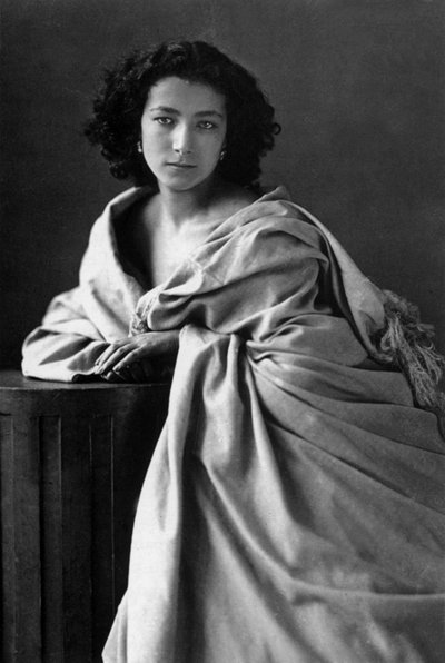 Fransız aktris Sarah Bernhardt (1844-1923), fotoğraf Nadar (1820-1910) by Nadar