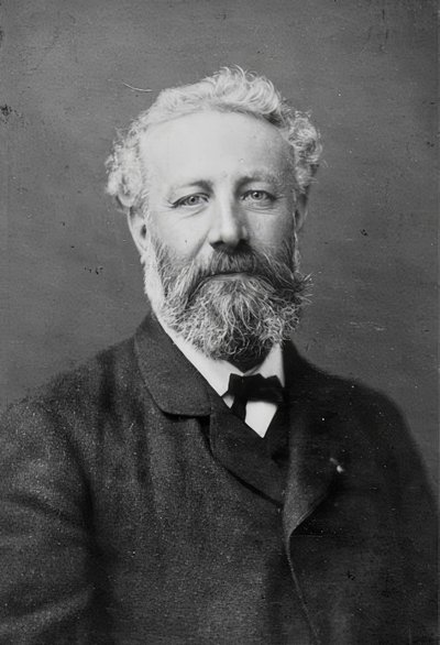 Jules Verne (1828-1905). Fransız yazar. 1880 civarında by Nadar
