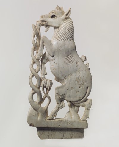 Yetiştirme keçisi olan ajur mobilya levhası, MÖ 9.-8. yy. by Neo Assyrian