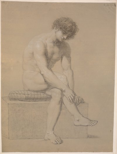 Minderli alçak baza üzerinde oturan model. Sağa döndü. Askıya alınmış kollar. çapraz bacaklar by Nicolai Abildgaard