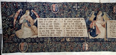 Vahiyin Asılması (1373-1383), Tutkunun aletlerini taşıyan melekler. Nicolas Bataille