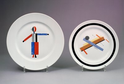  by Nikolaj Mihailovic Suetin