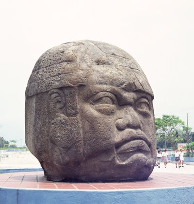 San Lorenzo, Veracruz, Meksika'dan Devasa Kafa, klasik öncesi (bazalt) by Olmec