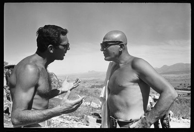 Sydney Pollack ve Telly Savalas 