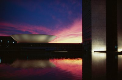  by Oscar Niemeyer