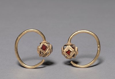 Küpe, 400