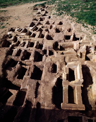 paleochristian nekropolün görünümü, 4. yüzyıl by Paleo-Christian