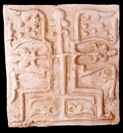Paleochristian sanatı: asma dalları ve haç kabartmalarıyla süslenmiş taş. İran