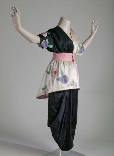 Şerbetli gece elbisesi by Paul Poiret