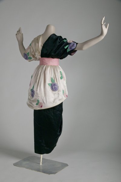 Şerbetli gece elbisesi by Paul Poiret