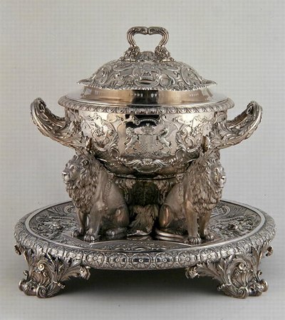 Rundell, Bridge ve Rundell tarafından yapılan Çorba Tureen by Paul Storr