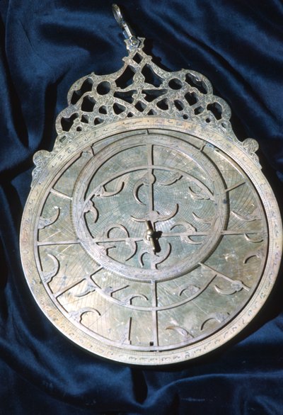 Farsça usturlap (pirinç) by Persian School