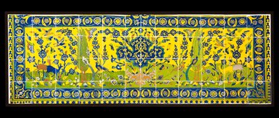 Doğal bir sahneyi betimleyen çiniler, İsfahan, İran, muhtemelen 17. yüzyıl (sır altında çok renkli toprak kap) by Persian School