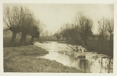 Lea Nehri Üzerinde Bir Arka Su by Peter Henry Emerson