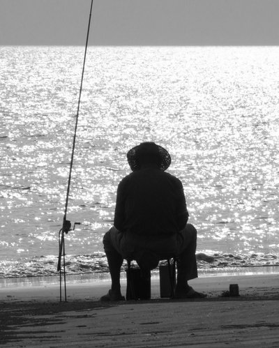 BALIKÇILIK SANYA PLAJI... ÇİN, 2008, (FOTOĞRAF) by Peter McClure