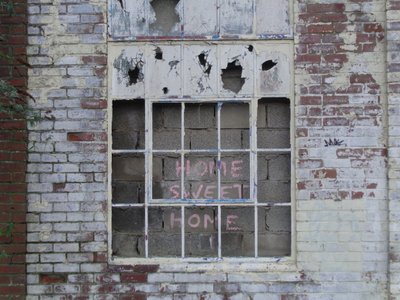 NEWCASTLE HOME-SWEET-HOME, 2016, (FOTOĞRAF) by Peter McClure