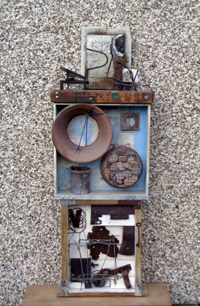 TRIPTYCH SCULPTURE. 2021 (heykel) by Peter McClure