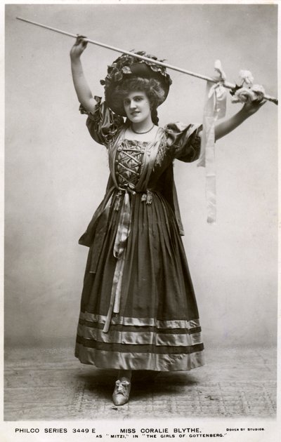 Bayan Coralie Blythe, Mitzi olarak, c1908. by Philco Publishing Company