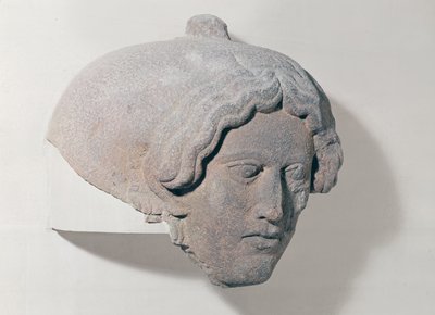 Bir kadının başı, bir lahit parçası by Phoenician