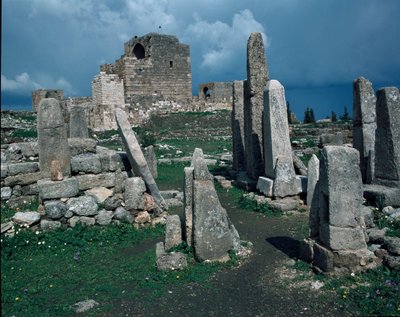 Haçlı Kalesi ve Dikilitaş Tapınağı by Phoenician Phoenician