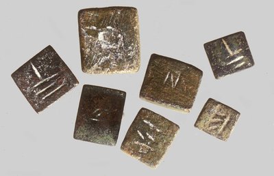 Bireysel ağırlıkları ile yazılı ağırlıklar (bronz) by Phoenician Phoenician
