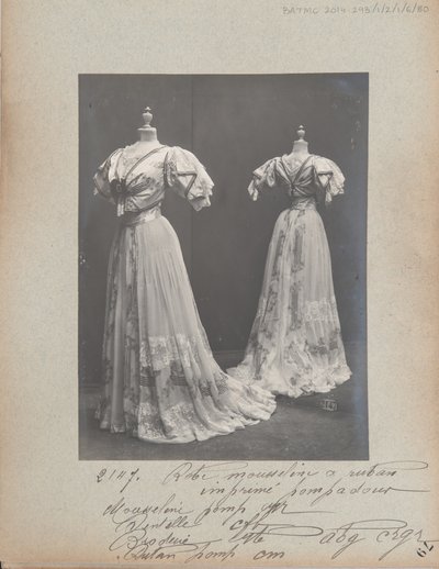 Albüm Sayfası: House of Worth, Kostüm by Photographer French