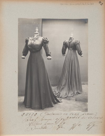 Albüm Sayfası: House of Worth, Kostüm by Photographer French