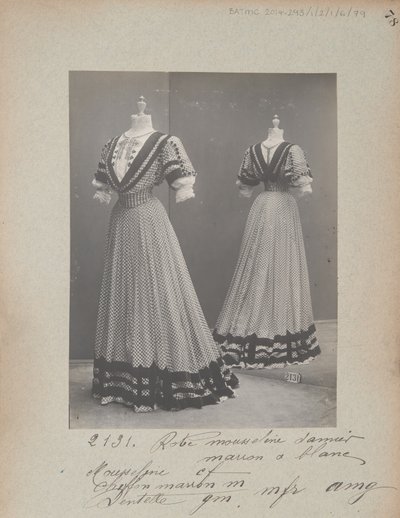 Albüm Sayfası: House of Worth, Kostüm by Photographer French