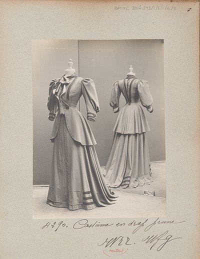 Albüm Sayfası: House of Worth, Kostüm by Photographer French