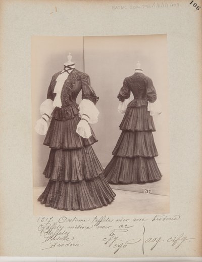 Albüm Sayfası: House of Worth, Kostüm by Photographer French