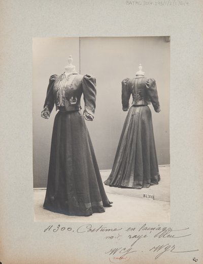 Albüm Sayfası: House of Worth, Kostüm by Photographer French