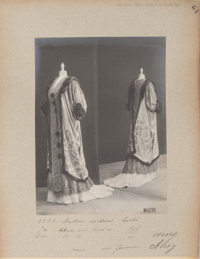 Albüm Sayfası: House of Worth, Evening Coat by Photographer French