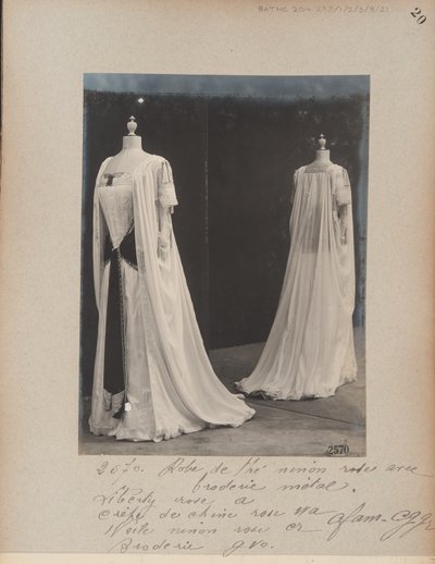 Albüm Sayfası: House of Worth, Çay Elbisesi by Photographer French