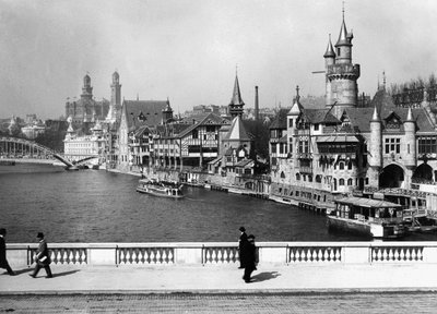 1900 Dünya Fuarı, Paris için inşa edilen Neo-Gotik Mimari (s/b fotoğraf) by Photographer French